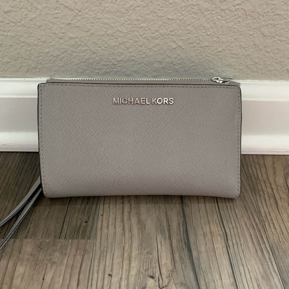 Michael Kors Jet Set Travel Double Zip Wristlet
